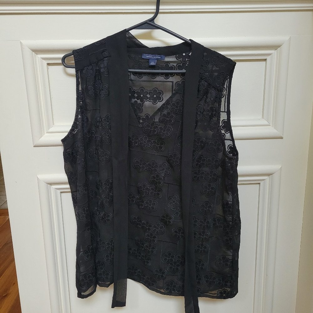 Black Tommy Hilfiger sleeveless sheer flower pattern blouse Large